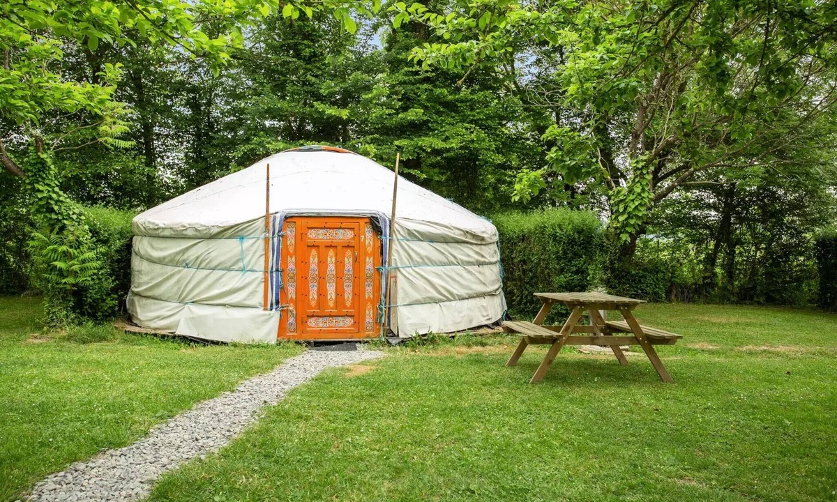 Saint-Benoit-des-Ondes Cabin | Camping Village Insolite* - yurt 3 people 3 people