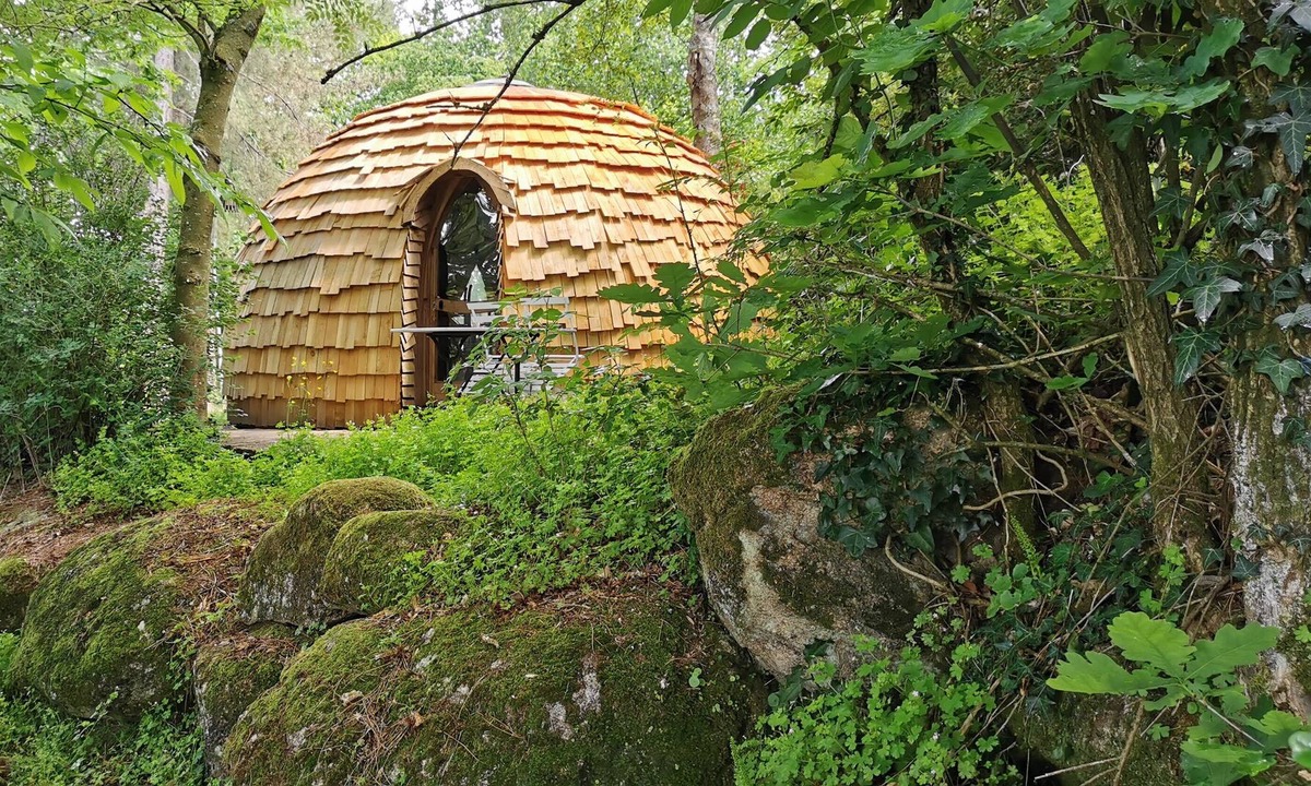 Saint-Aubin-le-Cloud Cabin | Camping La Chagnée - LE NID'GLOO