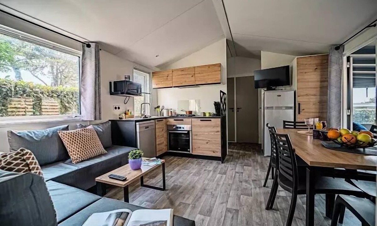 Brem Sur Mer House | Camping L'Océan * - Mobile Home Quattro Premium 5 Rooms 8 People Jacuzzi + Air Conditioning + TV