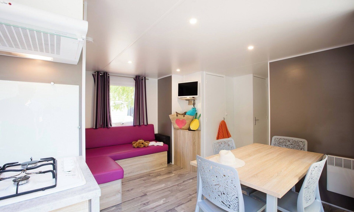 Joyeuse House | Camping La Nouzarède Lodge 2 rooms