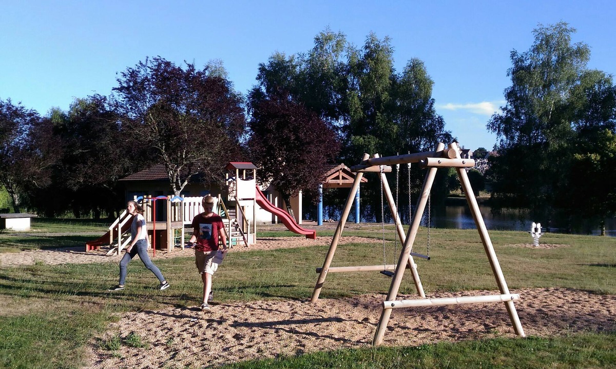 Ladignac le Long RV Rental | Camping Ladignac Caravan Park