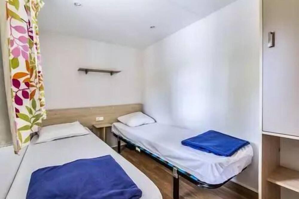 Salses-le-Chateau House | Camping Le Bois De Pins * - Mobilhome for 4 People