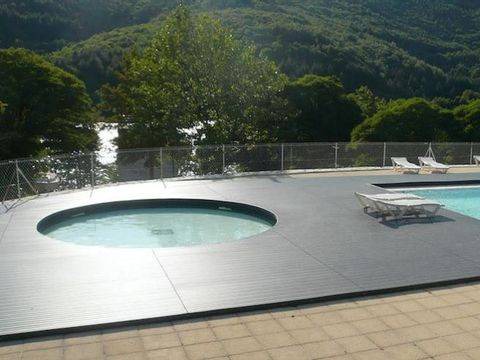 Pourcharesses Ski Chalet | Camping Le Lac - Chalet - 6 personnes - 2 chambres