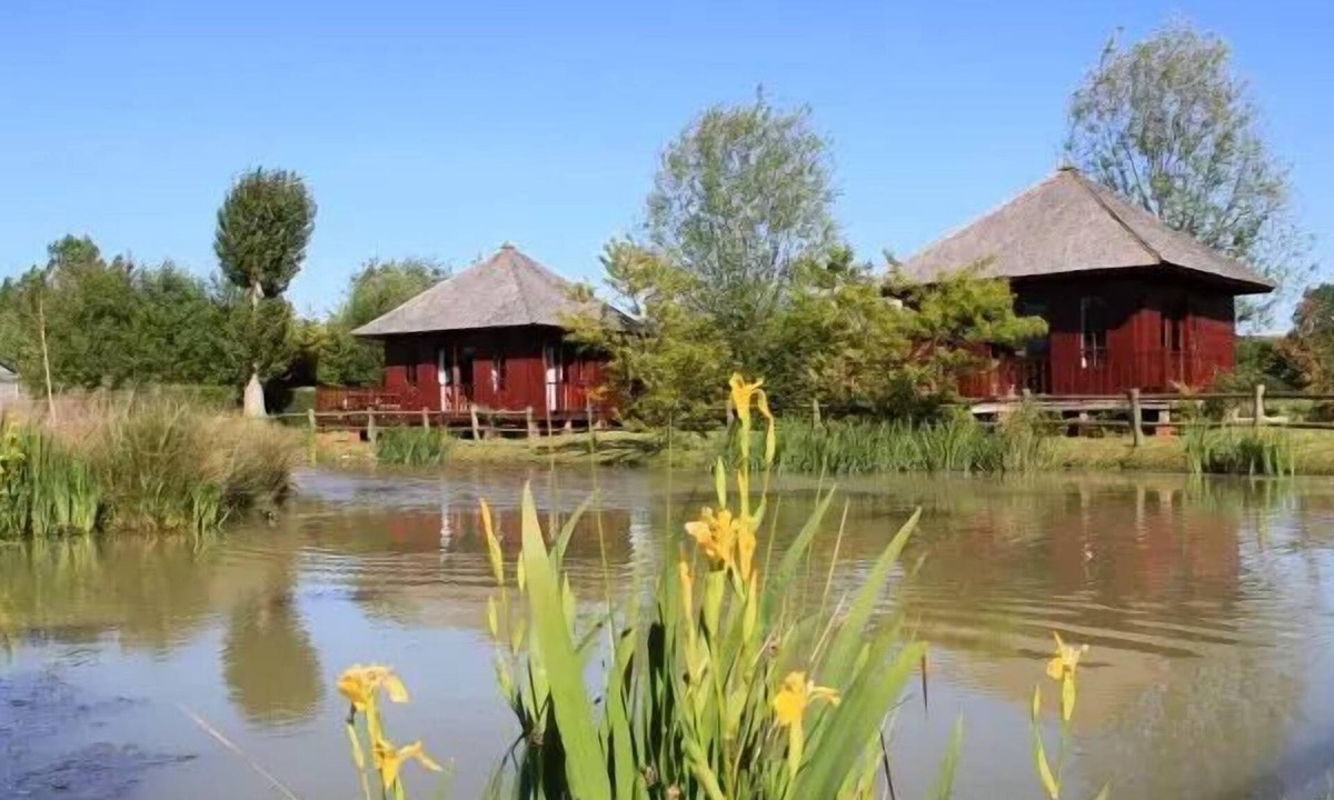 Hautot-sur-Mer House | Camping Le Marqueval* - Indonesian bungalow 3 rooms 4 people