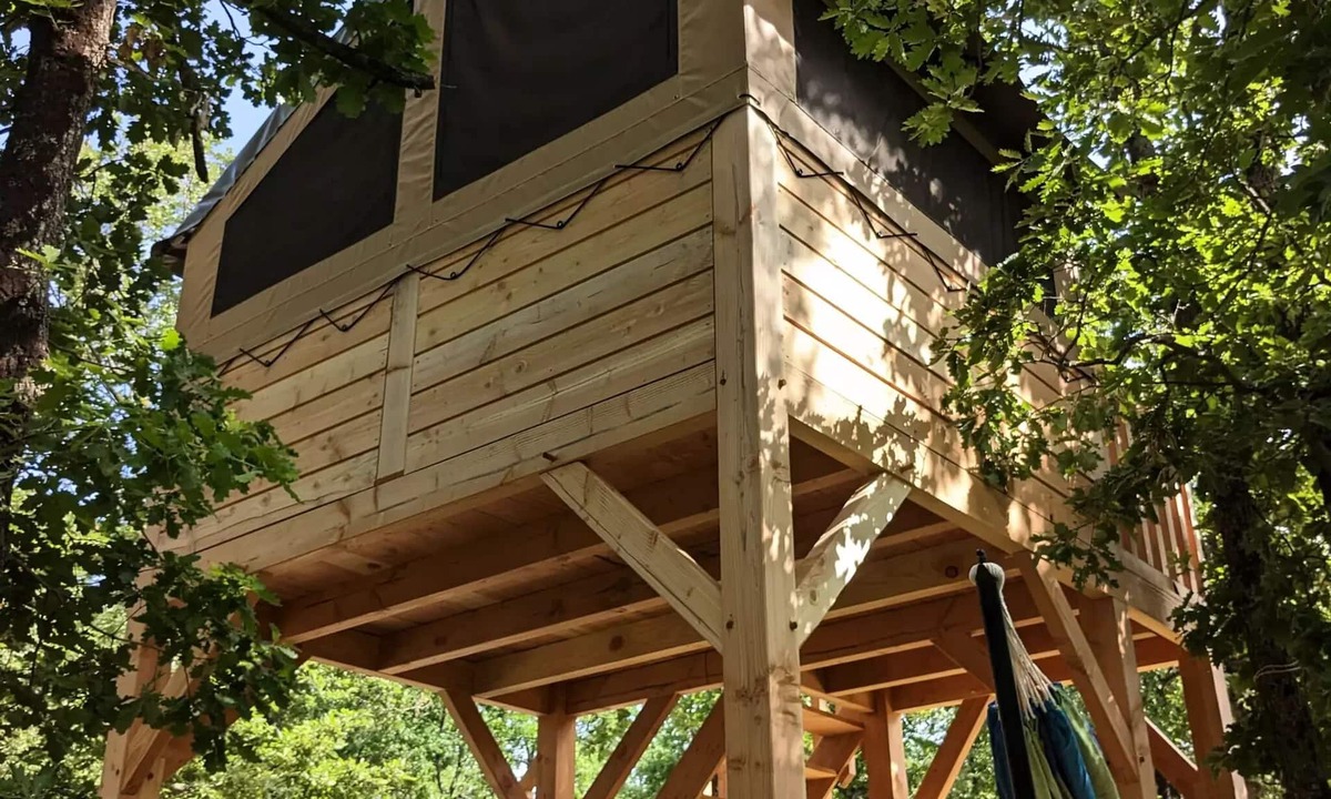 Belloc Cabin | Camping le Roc del Rey* - 2-room cabin on stilts for 2 people Without sanitary facilities
