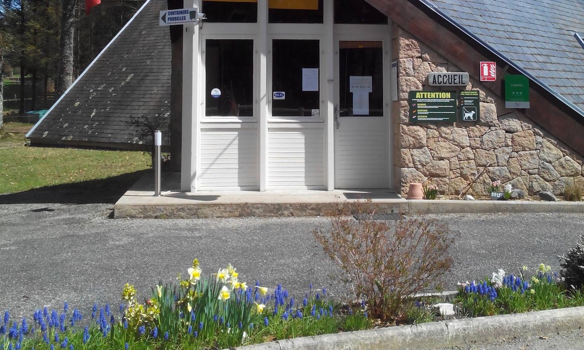 Palisse RV Rental | Camping Le Vianon