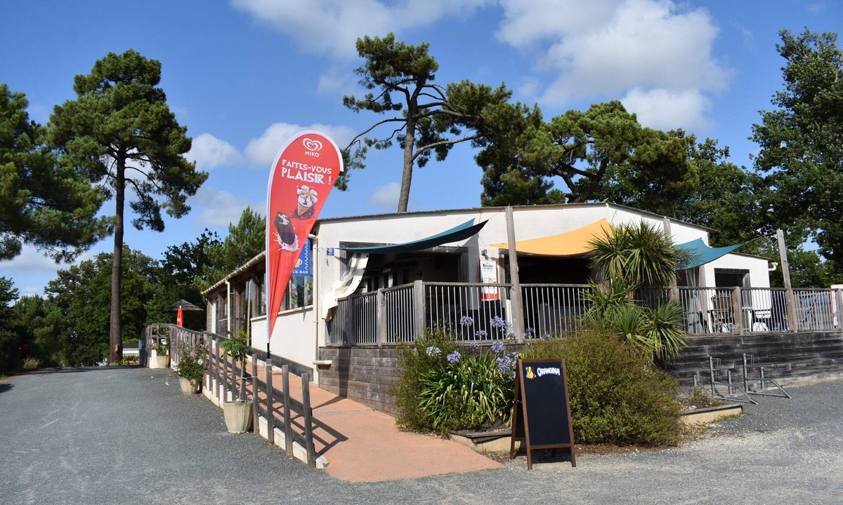 Saint-Augustin RV Rental | Camping Les Pins de Sel