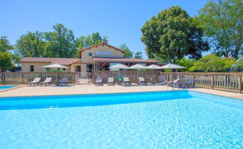 Rouffignac-Saint-Cernin-de-Reilhac Resort | Camping Rouffignac-St-Cernin