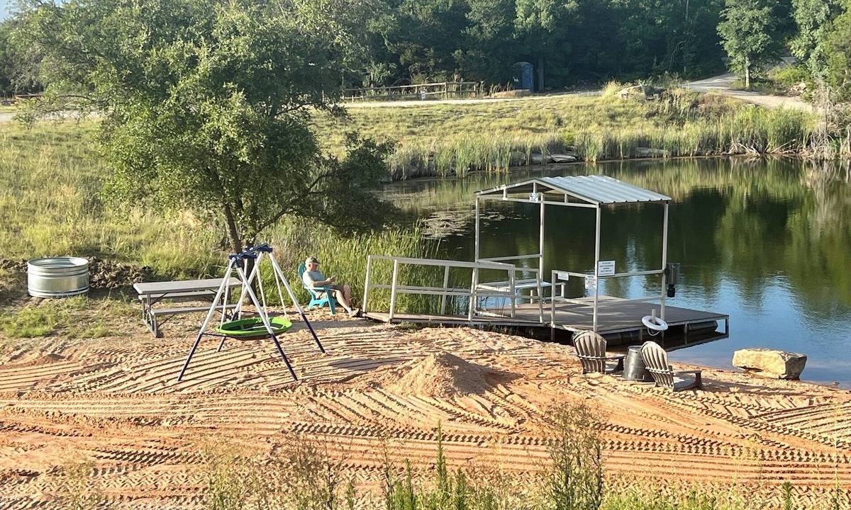 Jacksboro RV Rental | Campsite #14 at Lake Godstone