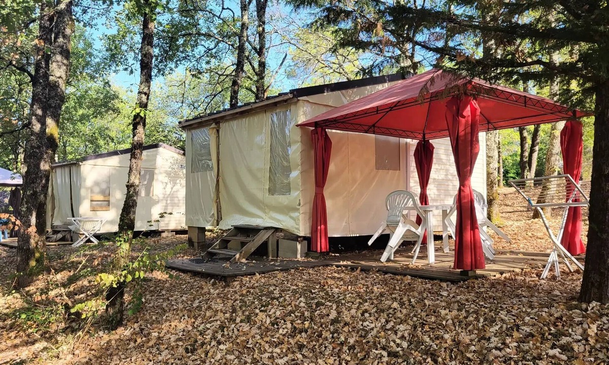 Salles House | Campsite Bastides* - Tithome 3 rooms 4 people Without Sanitary facilities