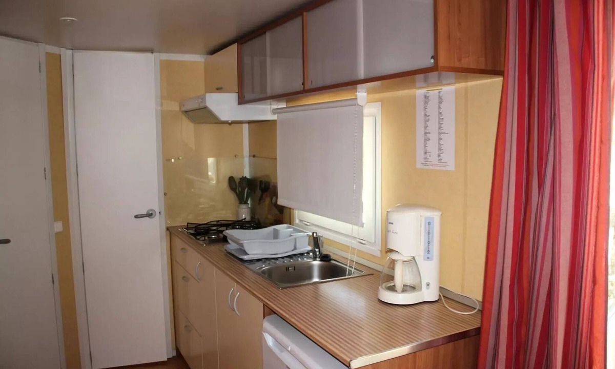 Junas House | Campsite Les Chênes * - MOBILE HOME Comfort - 2 ch - 24m2/Palmier and Olivier 4 persons