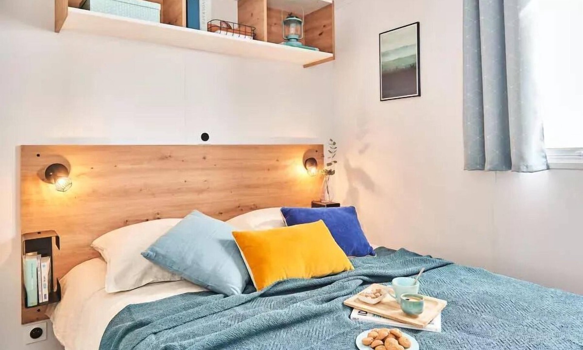 Jard-sur-Mer House | Campsite maeva Breathe Summer fragrances * - Mobil home VENEZIA CONFORT 4 Rooms 6 People + TV