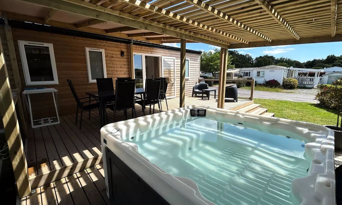 Saint-Molf House | Campsite maeva Escapades Domaine du Mes * - Mobil-Home ZEN 3 Rooms 4 People + TV + Jacuzzi