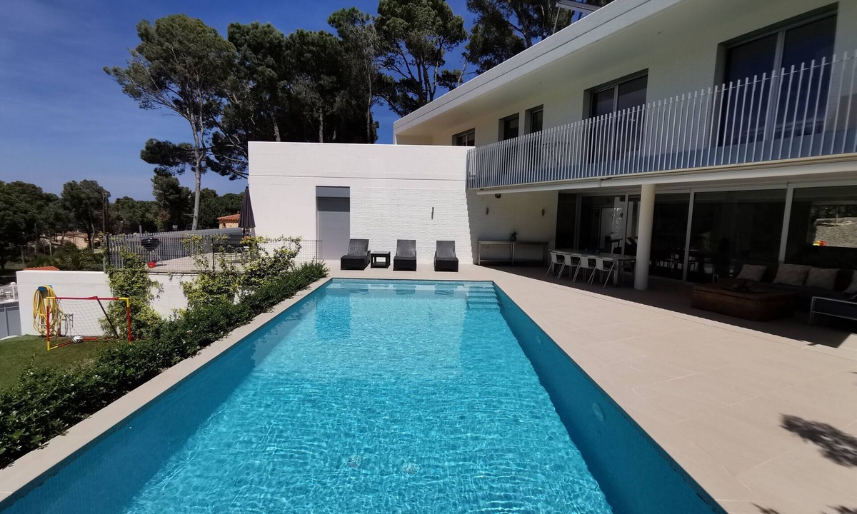 Pals Villa | Can Cigonyes spacious villa with private pool