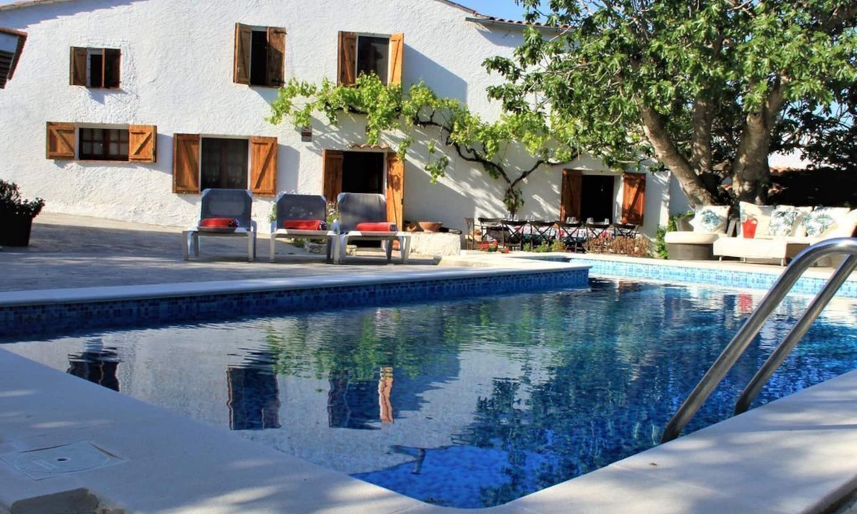 Palafolls House | Can Magan - Big Groups, Private Pool, Garden & BBQ