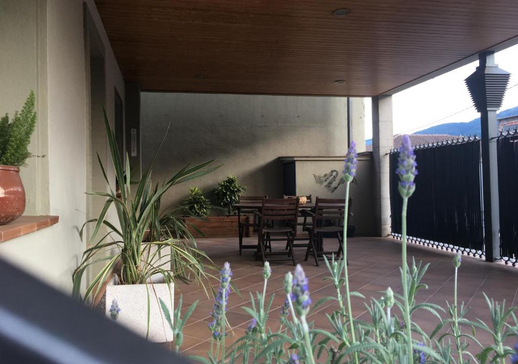 Les Planes d'Hostoles Apartment | Can Musiquem amb Piscina