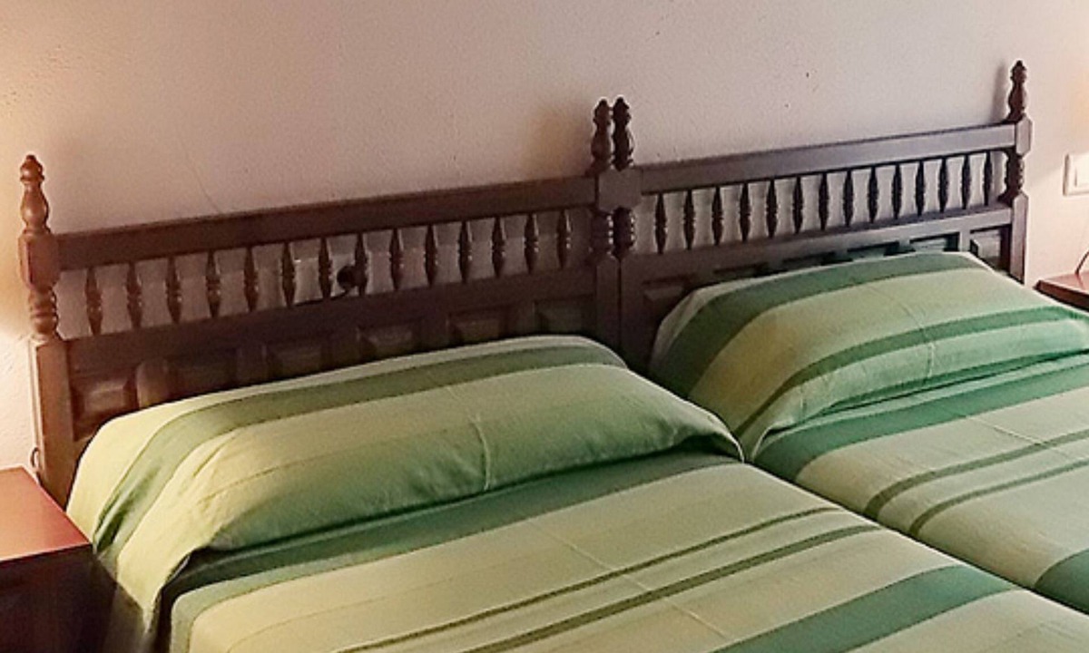 Guardia dels Prats Cottage | Can Ros house dated in 18th century