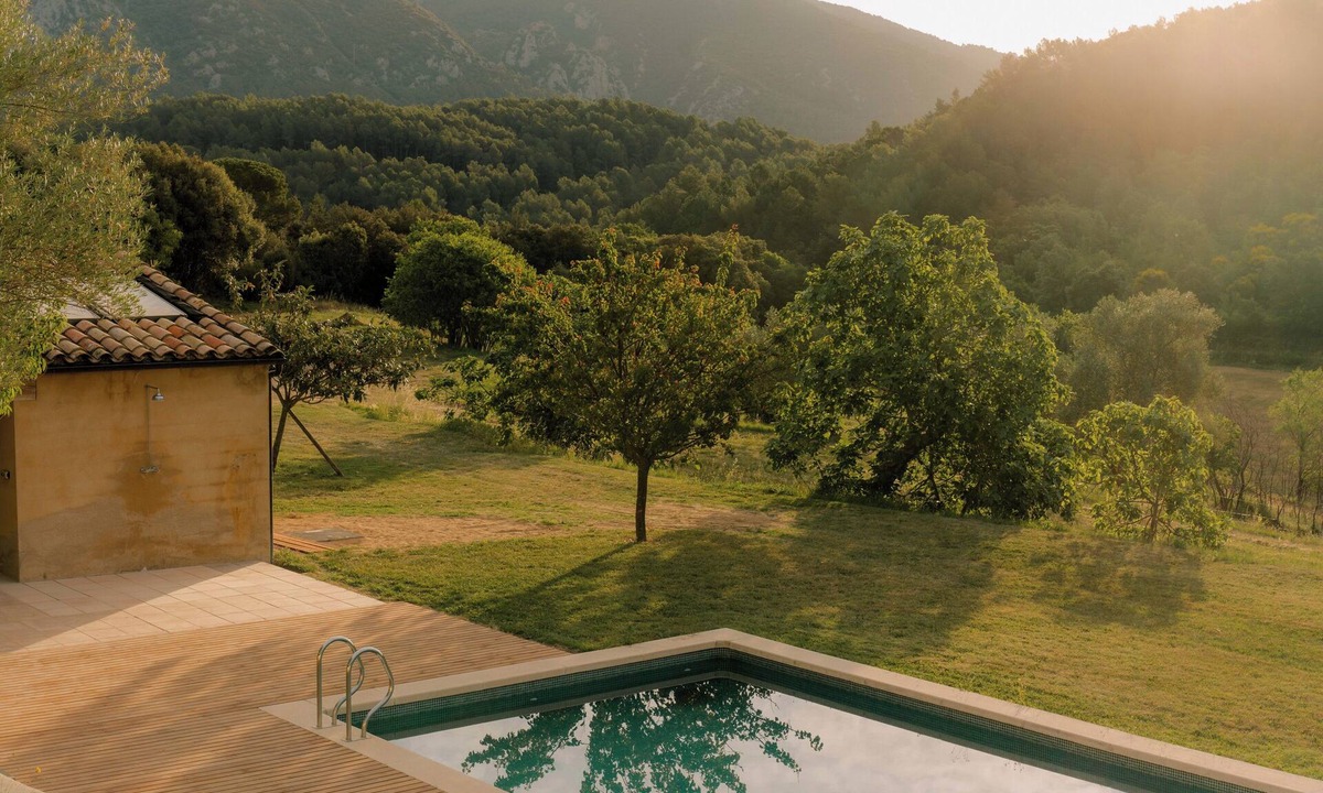 Beuda Villa | Can Terrades by Artu