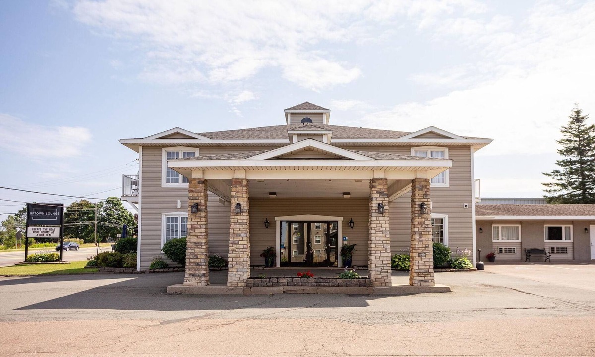 Charlottetown Hotel | Canadas Best Value Inn & Suites Charlottetown