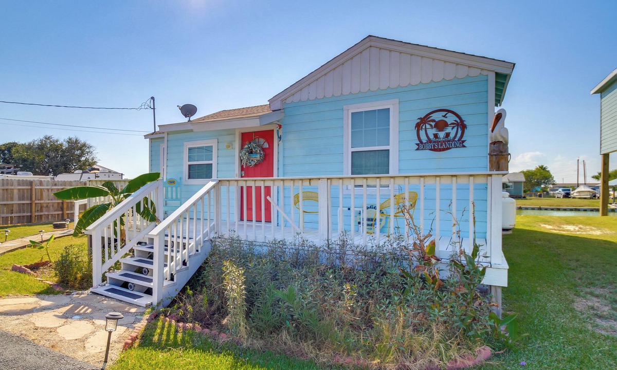Rockport House | Canal-Front Home w/Deck: 6 Mi to Rockport Beach