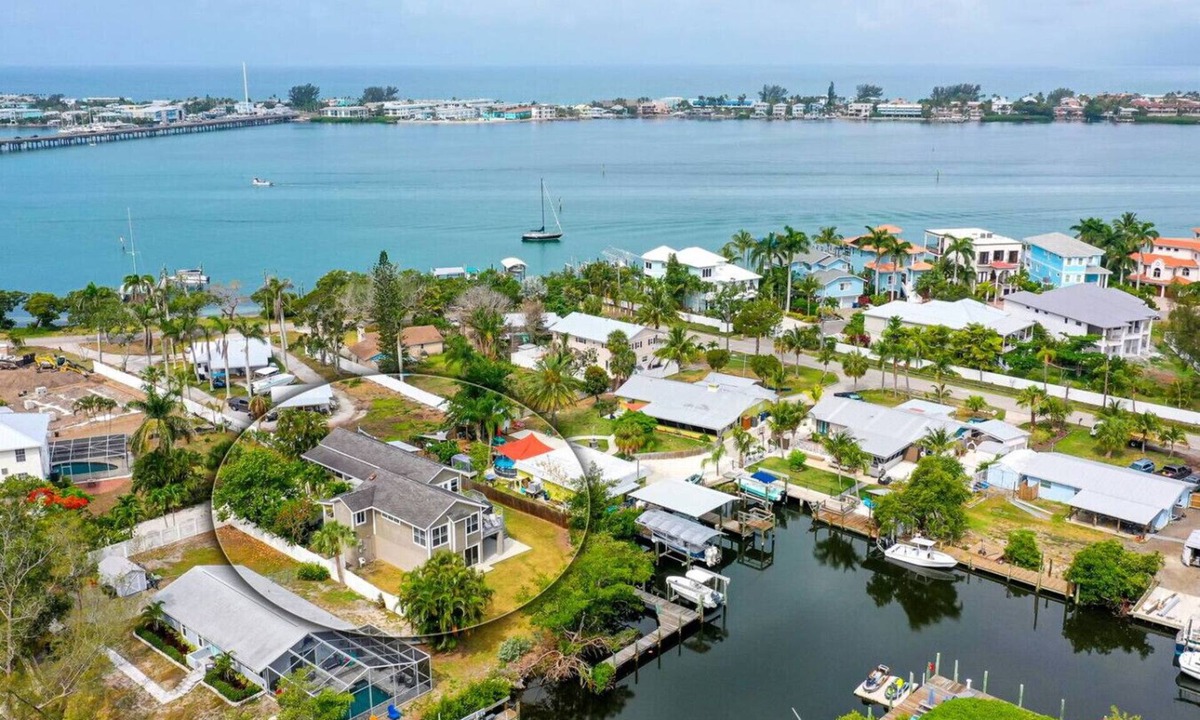 Cortez House | Canal front & private boat dock! 3 minutes from beach access