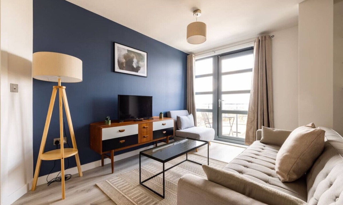 De Beauvoir Apartment | Canal-Side Apartment in Islington