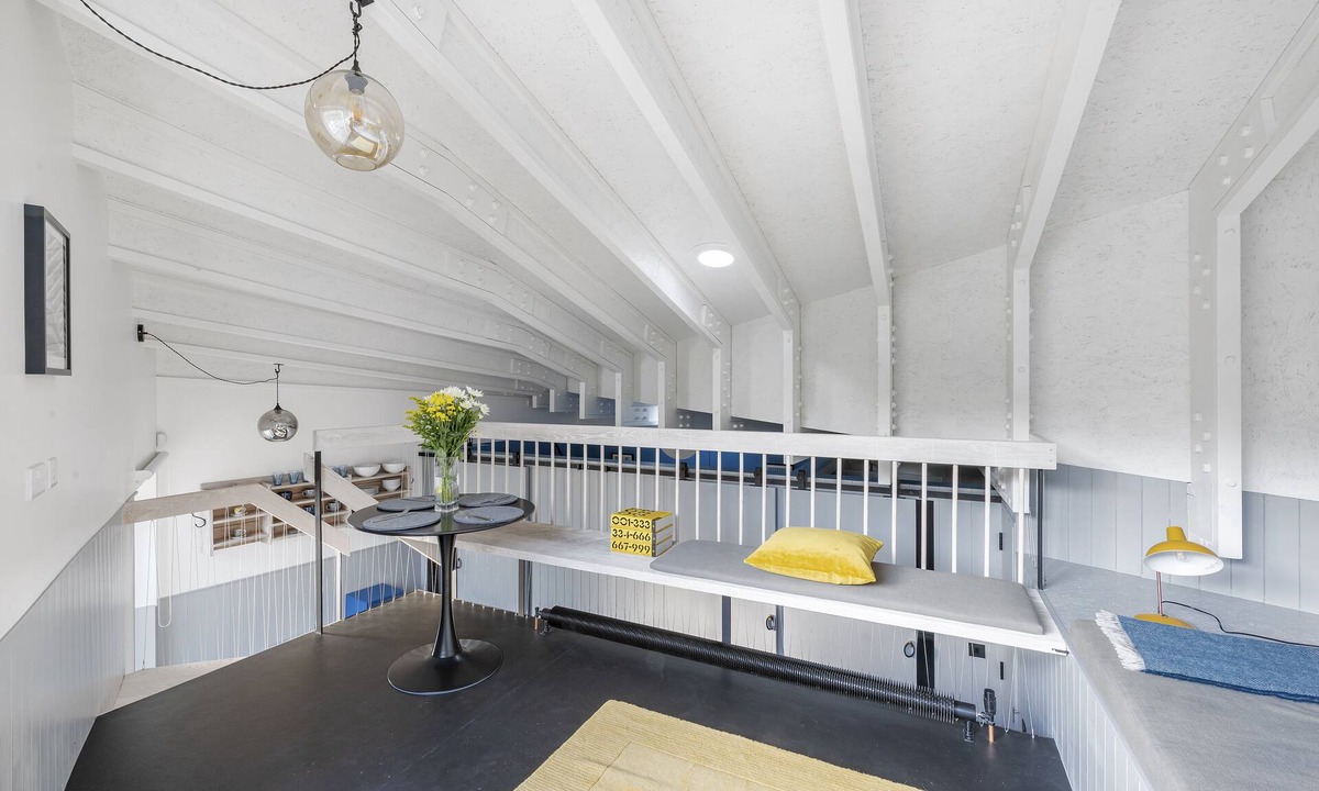 Bath House | Canal-side architect-designed tiny house