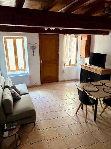 Castelnaudary House | Canalentin