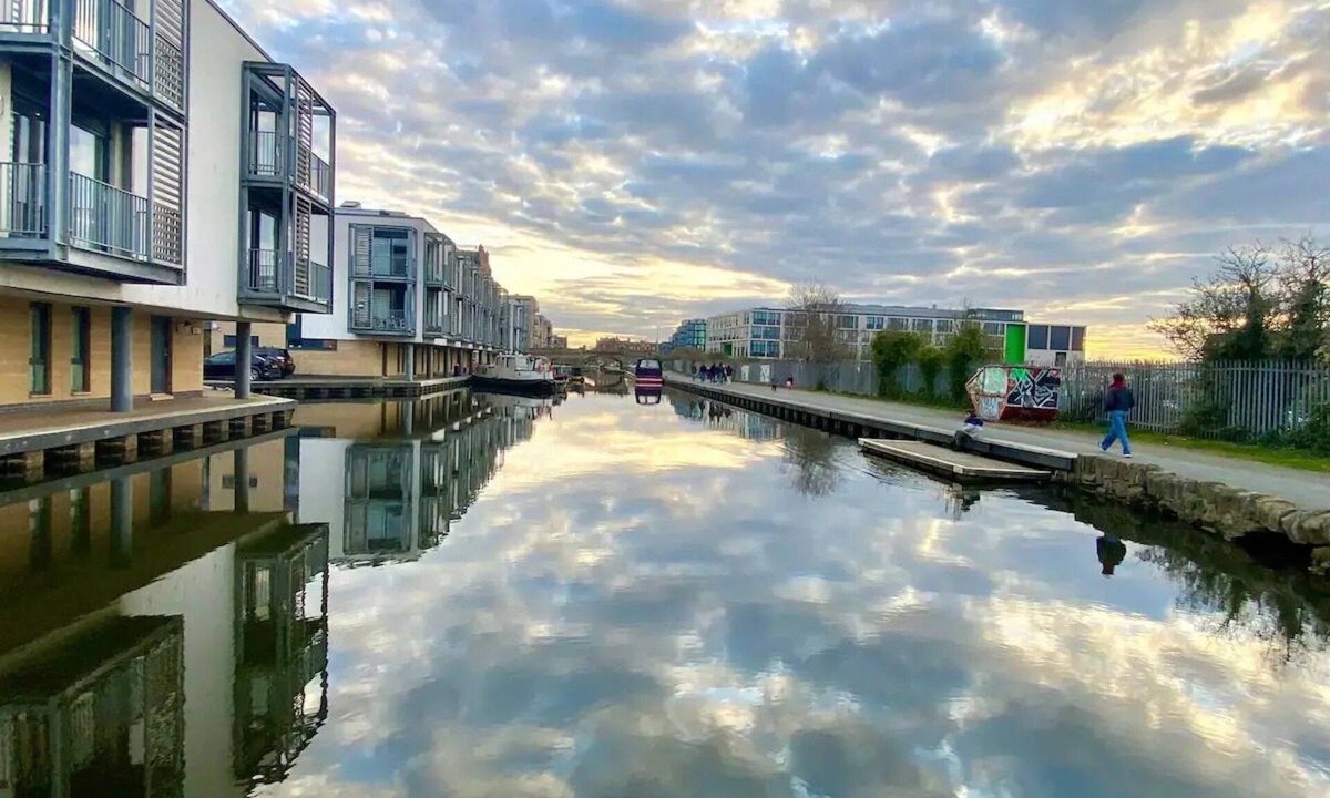 Bruntsfield Apartment | Canalside retreat - City Centre