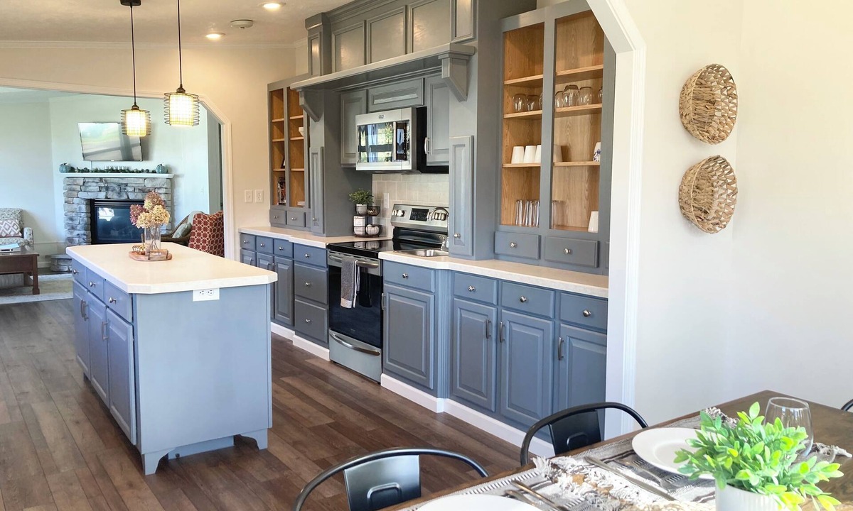 Canandaigua House | Canandaigua Lake Charmer! Wildflower Cottage - Lake Access, Master Suite, Deck