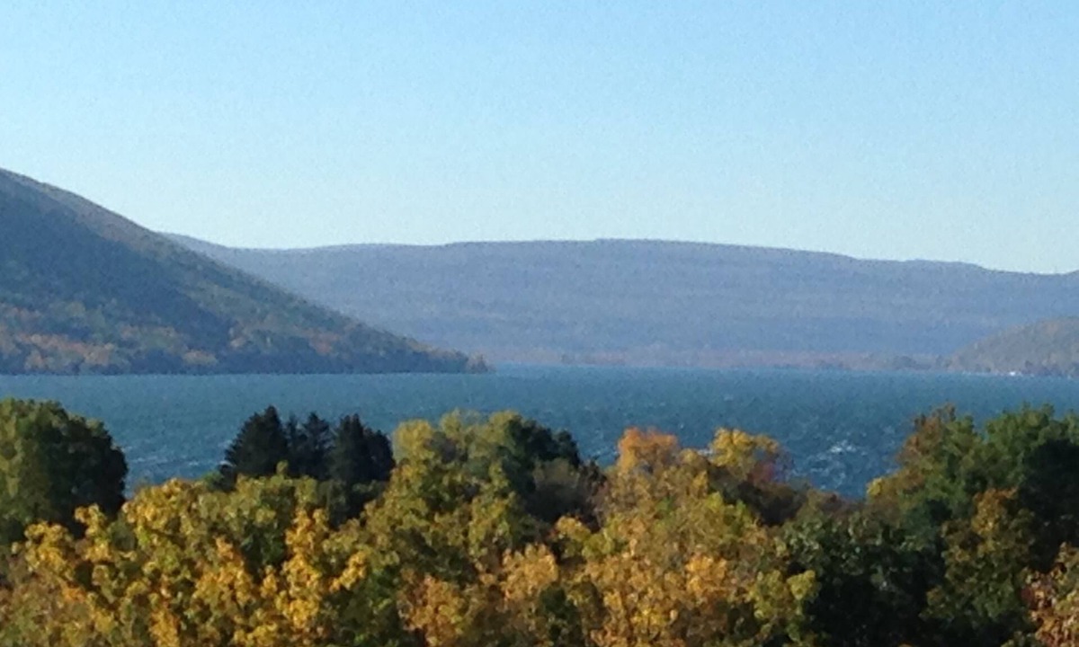 Canandaigua Condo | Canandaigua Lake Front Cliffside Condo: Bristol Harbour, Beach & Skiing!
