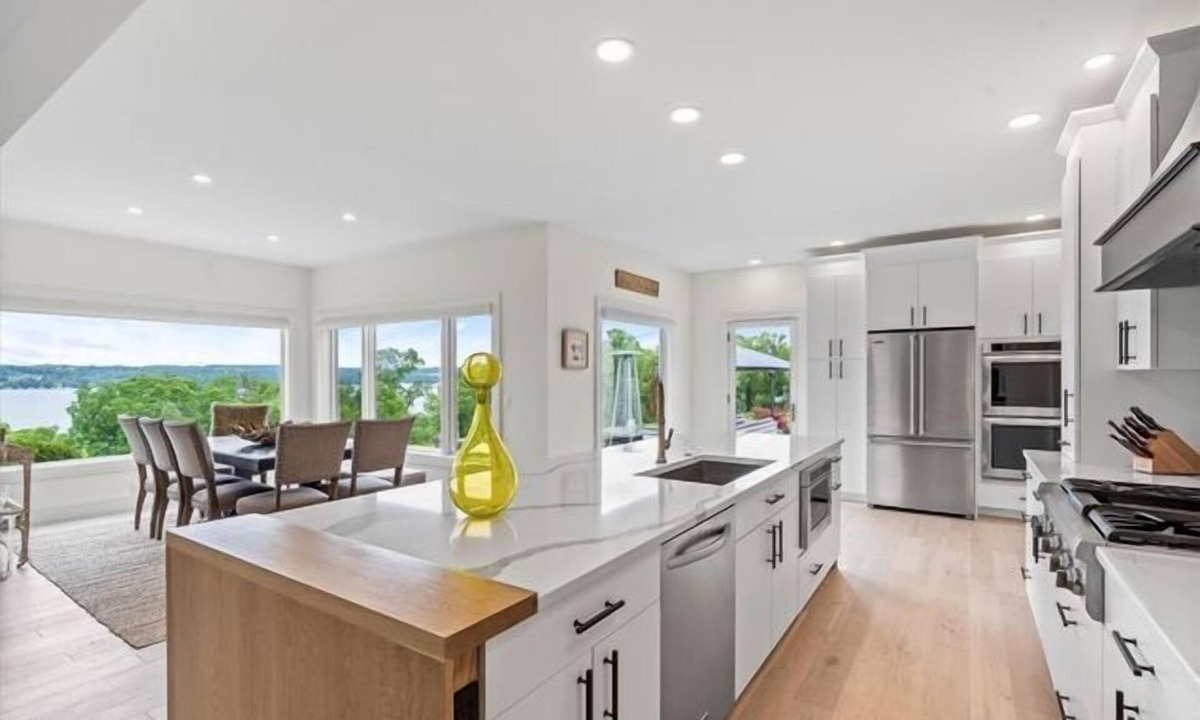 Canandaigua House | Canandaigua Lake Manor