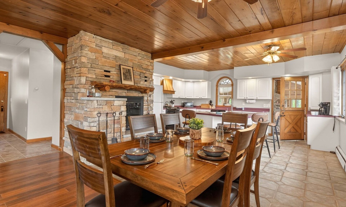 Rushville House | Canandaigua Lake | Near Wineries | Sleeps up to 10