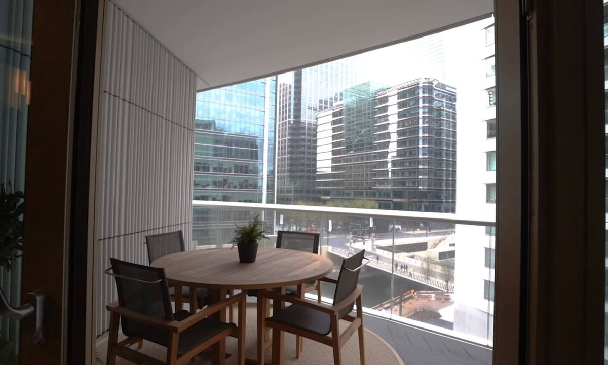 Canary Wharf Apartment | Canary Wharf Spacious Luxury Apartment