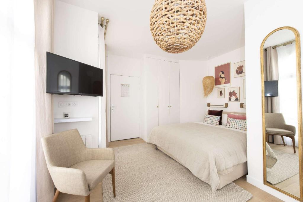 Vivienne Apartment | Candide