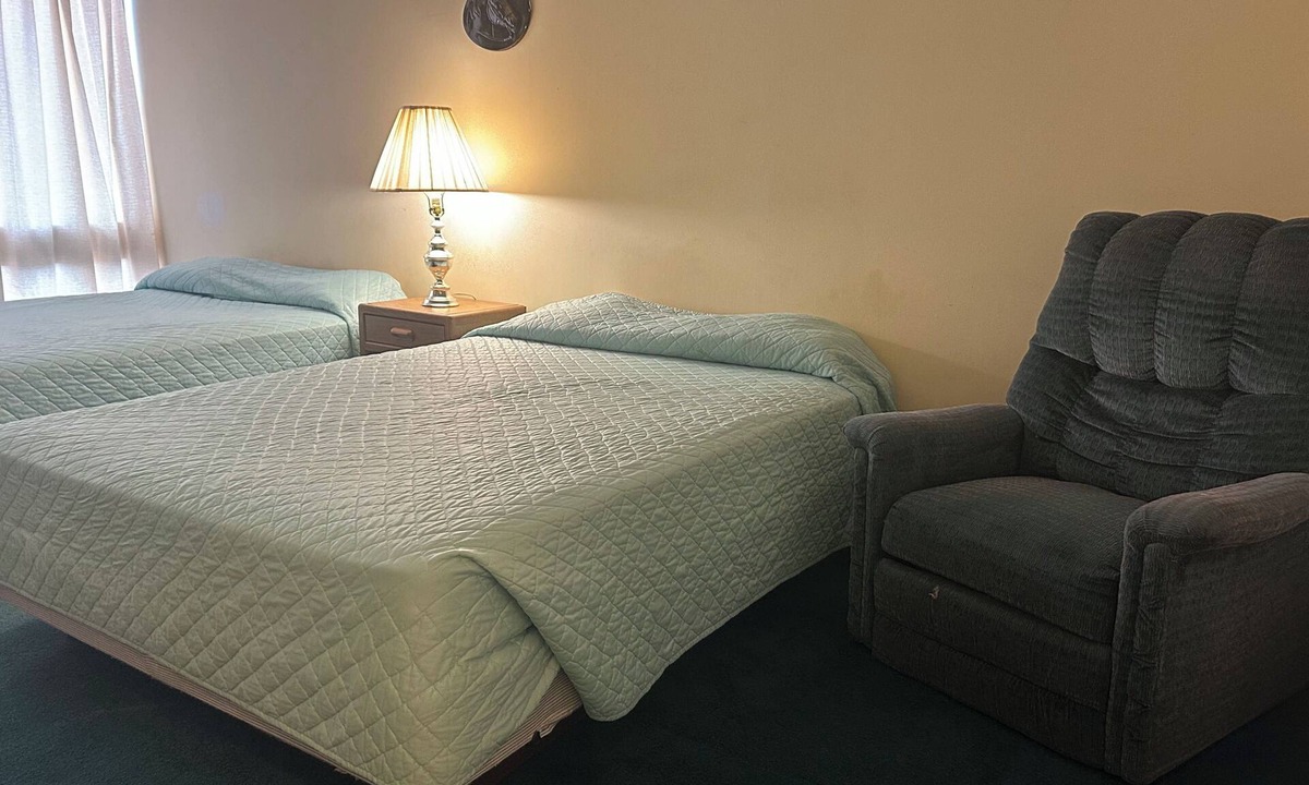Scottsbluff Hotel | Candlelight Inn by Capital O Scottsbluff