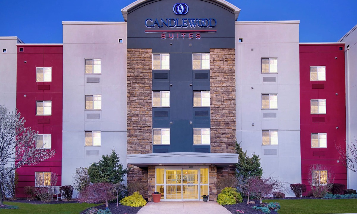 Amherst Hotel | Candlewood Suites Buffalo - Amherst by IHG