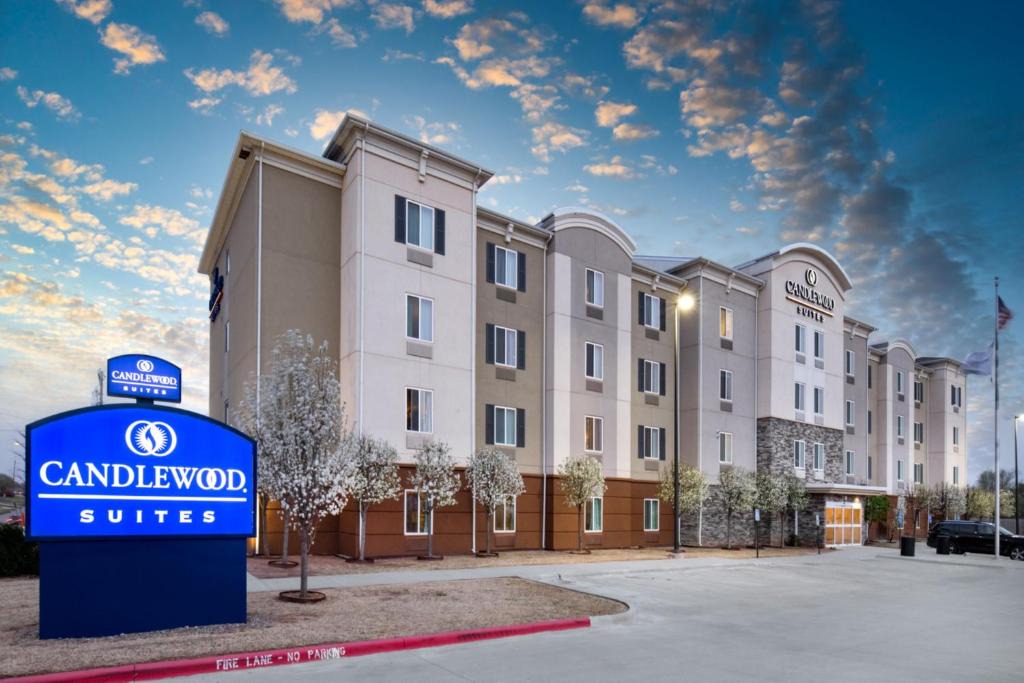 Enid Hotel | Candlewood Suites Enid by IHG