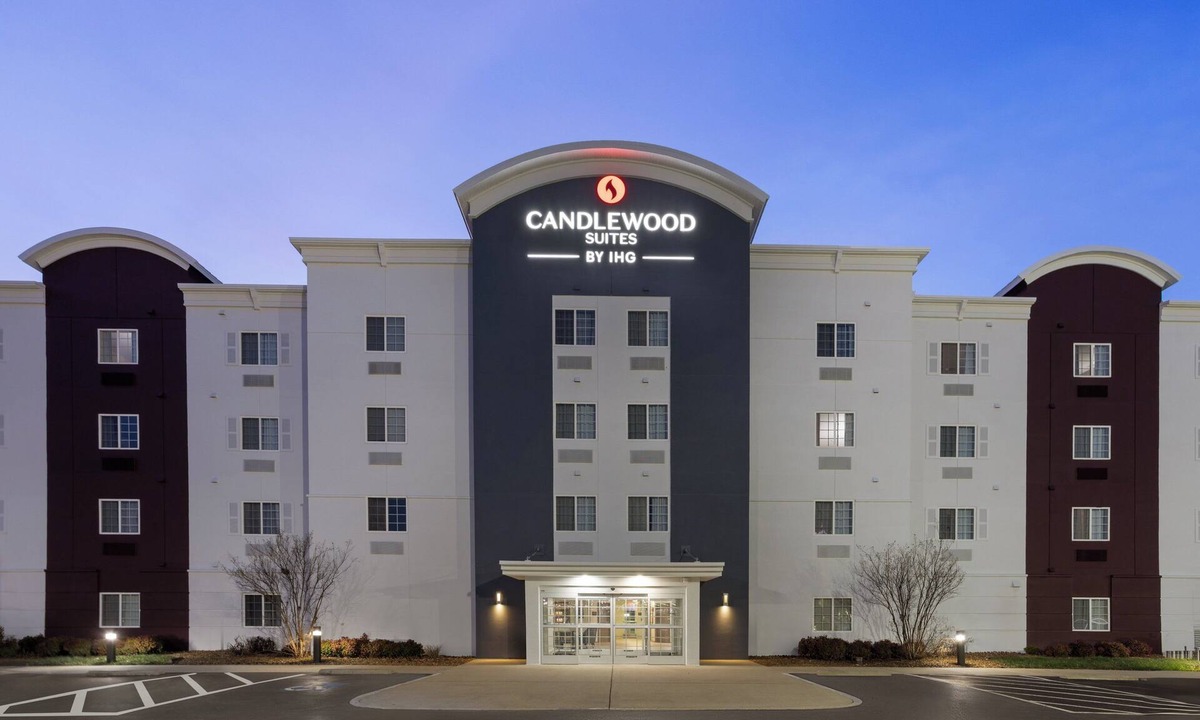 Oak Grove Hotel | Candlewood Suites Fort Campbell - Oak Grove by IHG