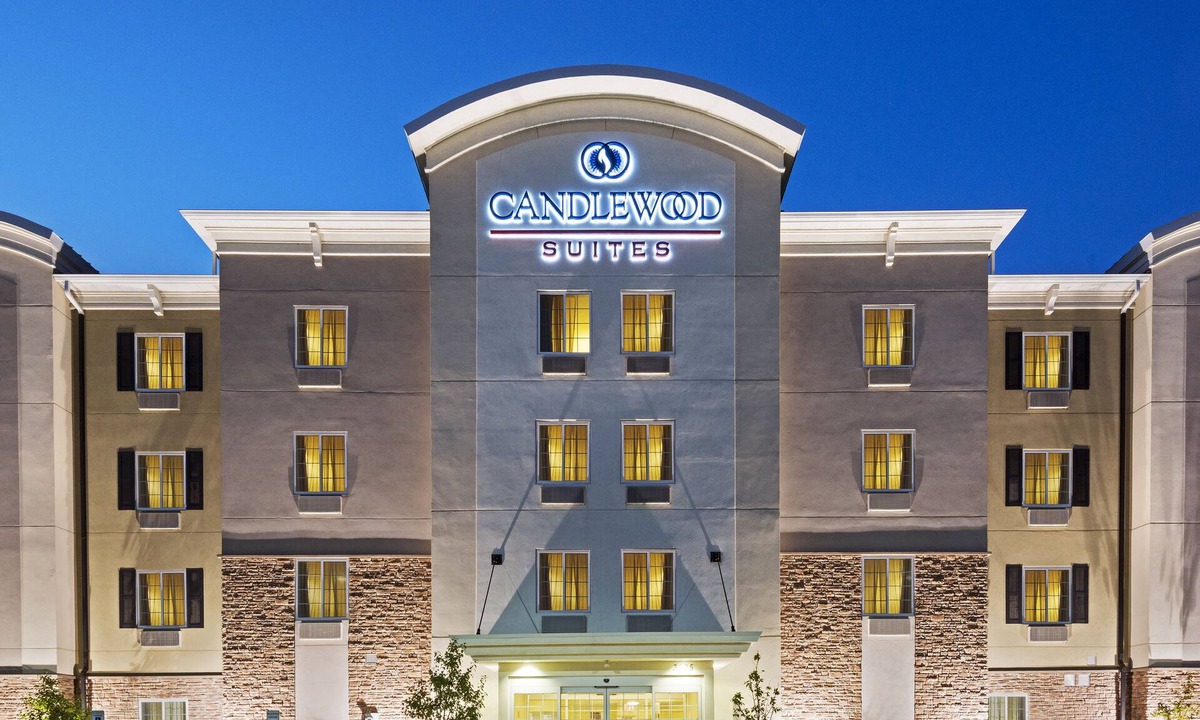 Houston Hotel | Candlewood Suites Houston North I45 by IHG