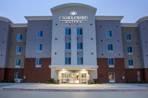 Pasadena Hotel | Candlewood Suites - Houston - Pasadena by IHG