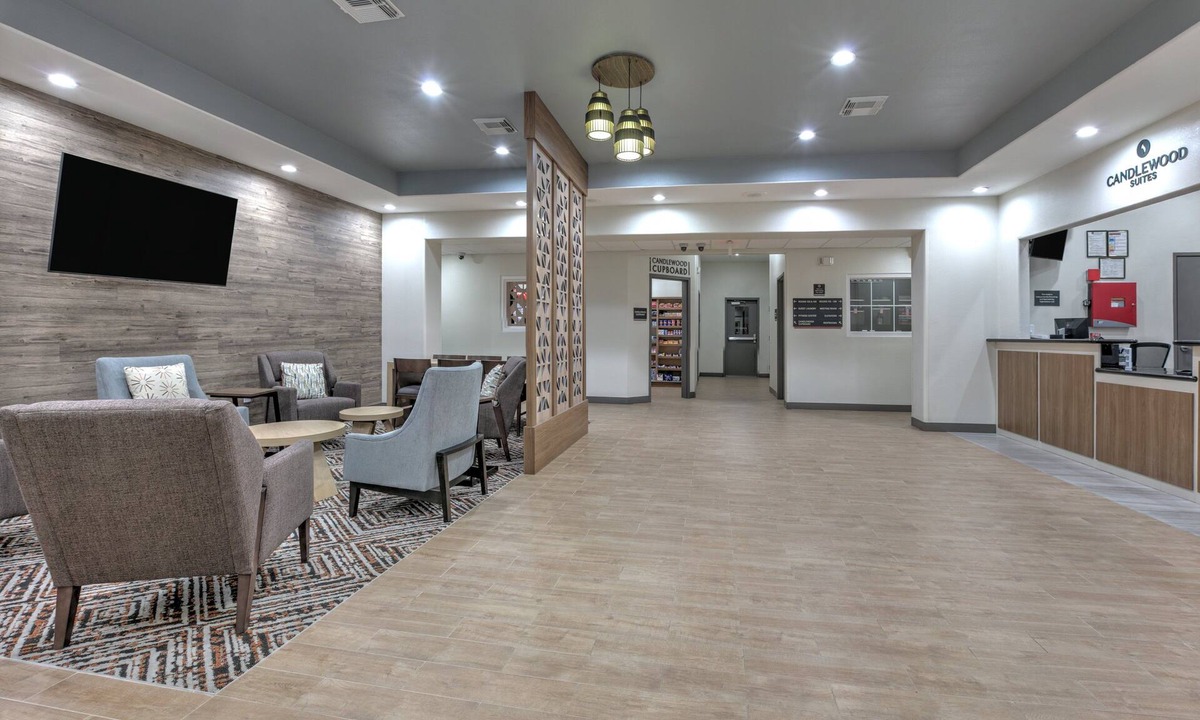 Lake Jackson Hotel | Candlewood Suites Lake Jackson Clute by IHG