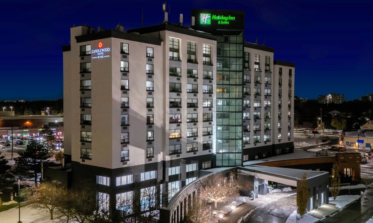 White Oaks Hotel | Candlewood Suites London South by IHG