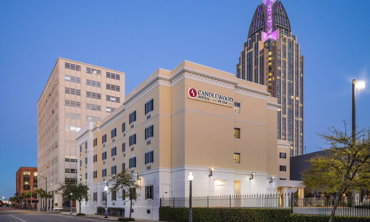 Central Business District Hotel | Candlewood Suites Mobile‑Downtown by IHG