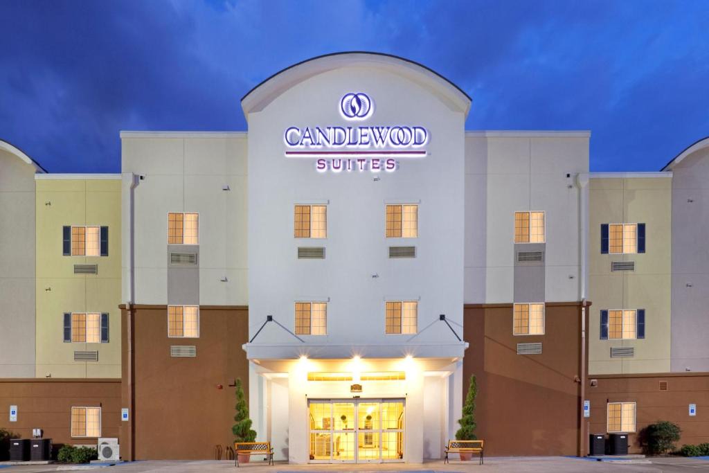Plano Hotel | Candlewood Suites - Plano North by IHG