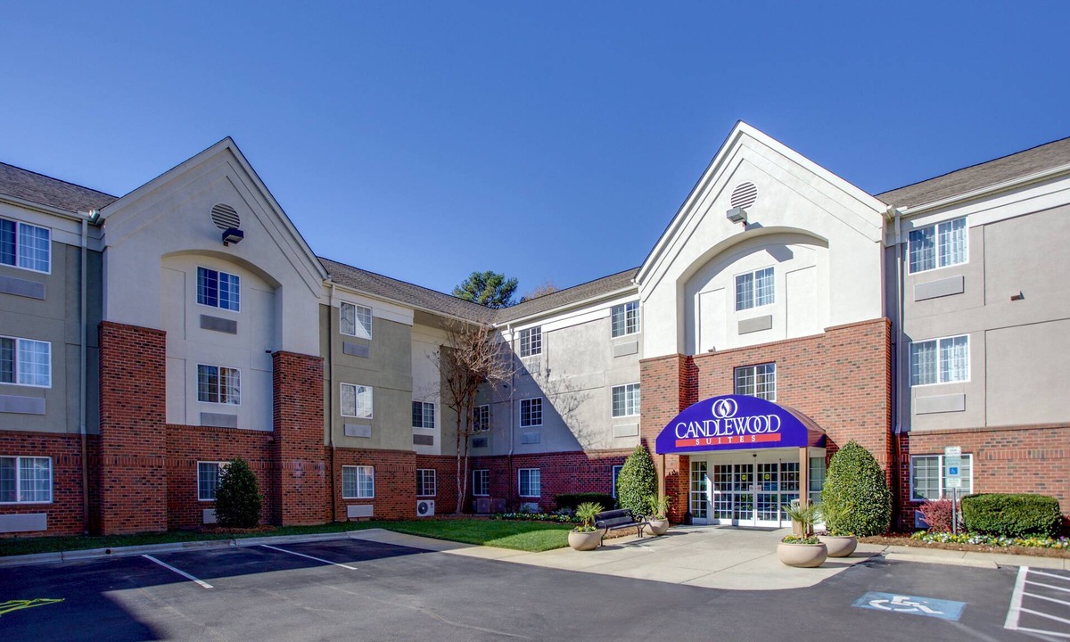 Crabtree Hotel | Candlewood Suites Raleigh Crabtree, an IHG Hotel