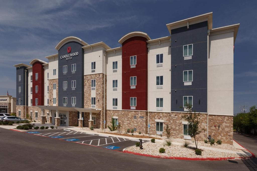 Schertz Hotel | Candlewood Suites - San Antonio - Schertz by IHG