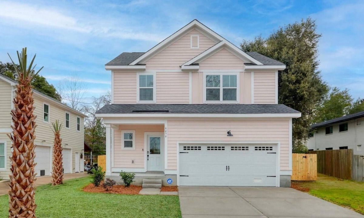 North Charleston House | Candy Cloud- Pool- Park Circle, mins to Dtwn
