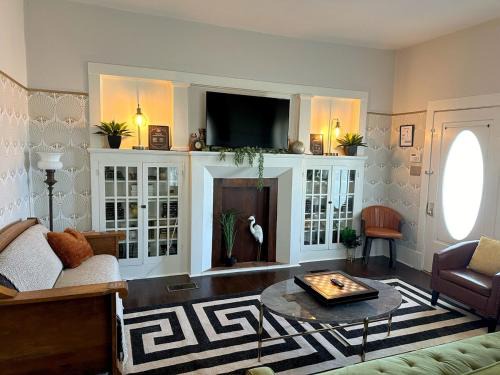 Downtown Historic House | Cane River Living Downtown I Historic District