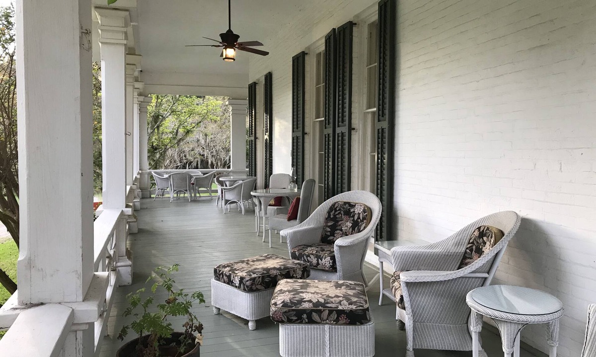 Alcorn State Bed & Breakfast | Canemount Plantation Inn